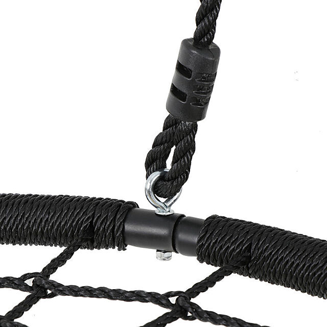 Detailed view of the rope attachment to the net swing edges.